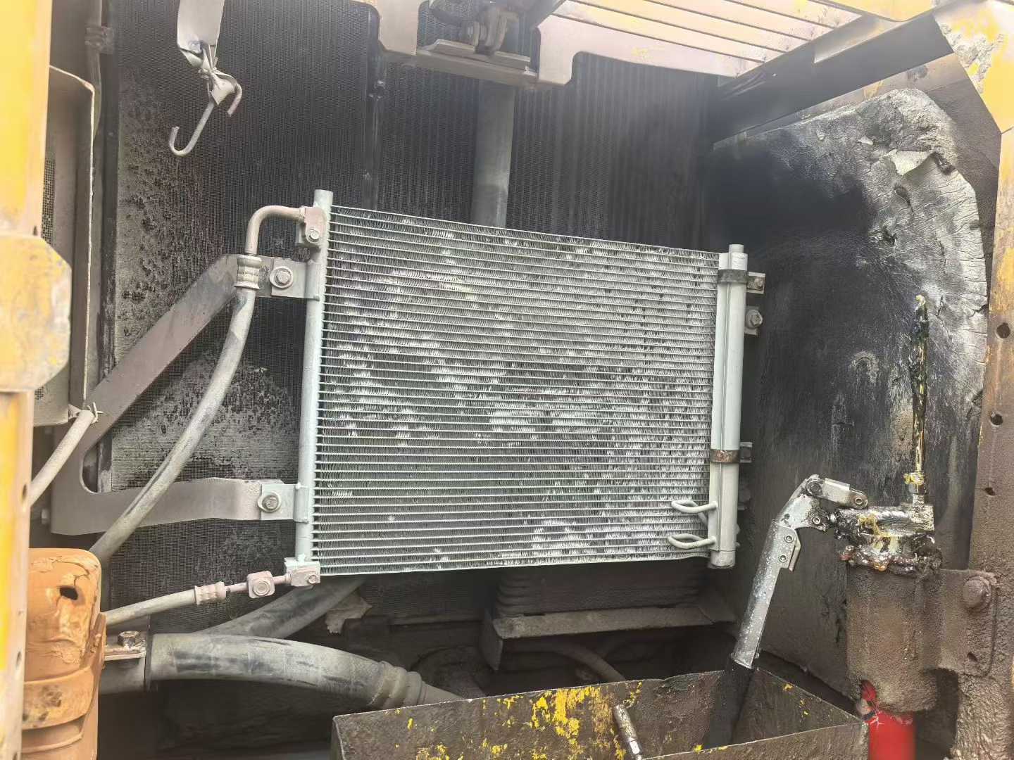 Used Komatsu PC220-8 Excavator 2016 Model / 6