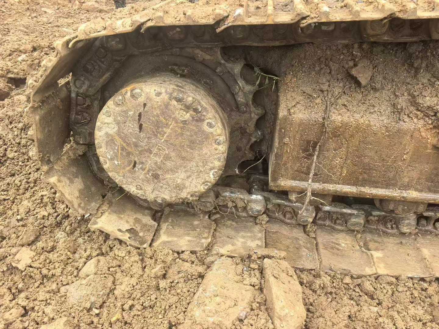 Used Komatsu PC220-8 Excavator 2016 Model / 3