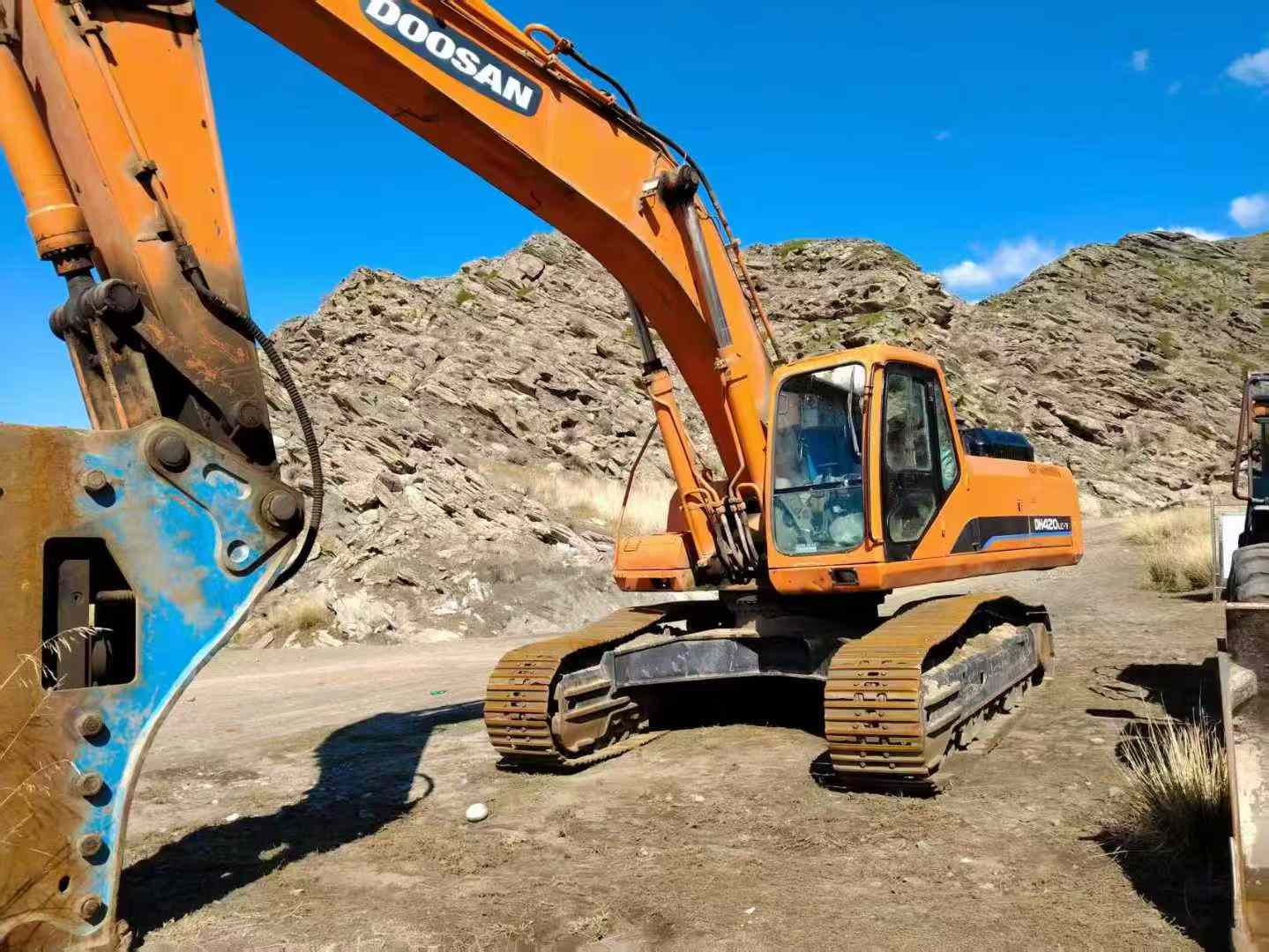 Used Doosan DL420 Excavator 2012 Model / 4