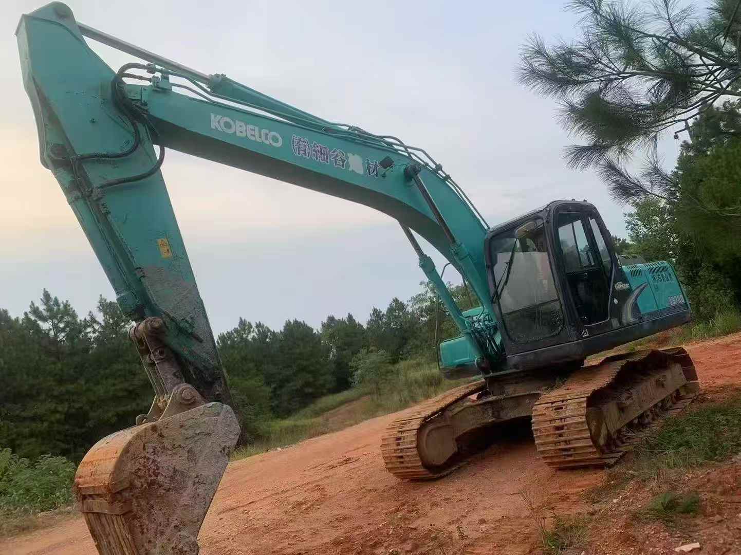 Used Kobelco SK200 Excavator 2016 Model / 2