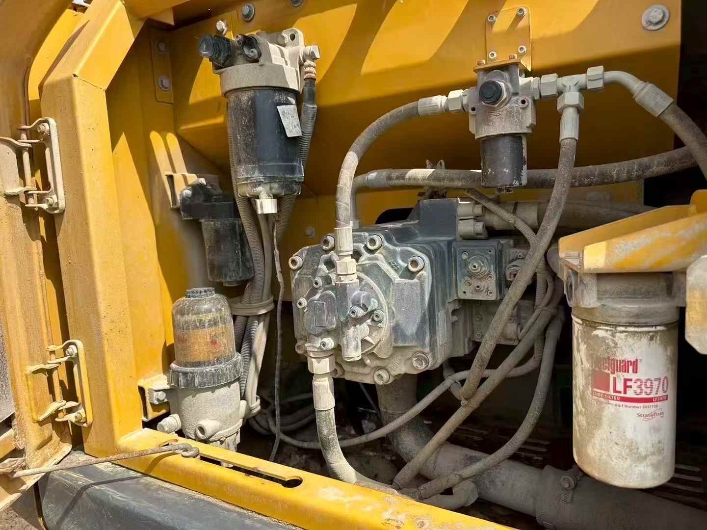 Used XCMG XE205GH Excavator 2021 Model / 4