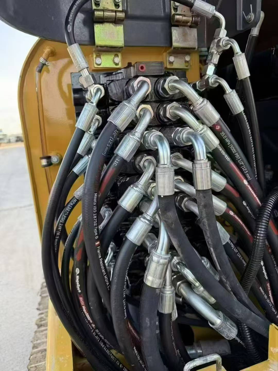 Used XCMG XE65G Excavator 2021 Model / 4