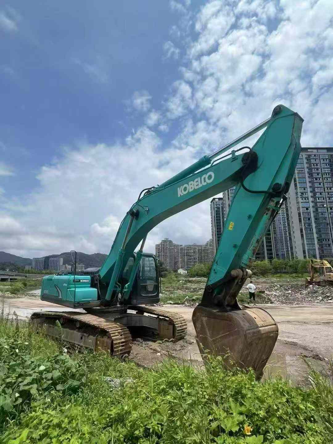 Used Kobelco SK350LC8 Excavator 2016 Model