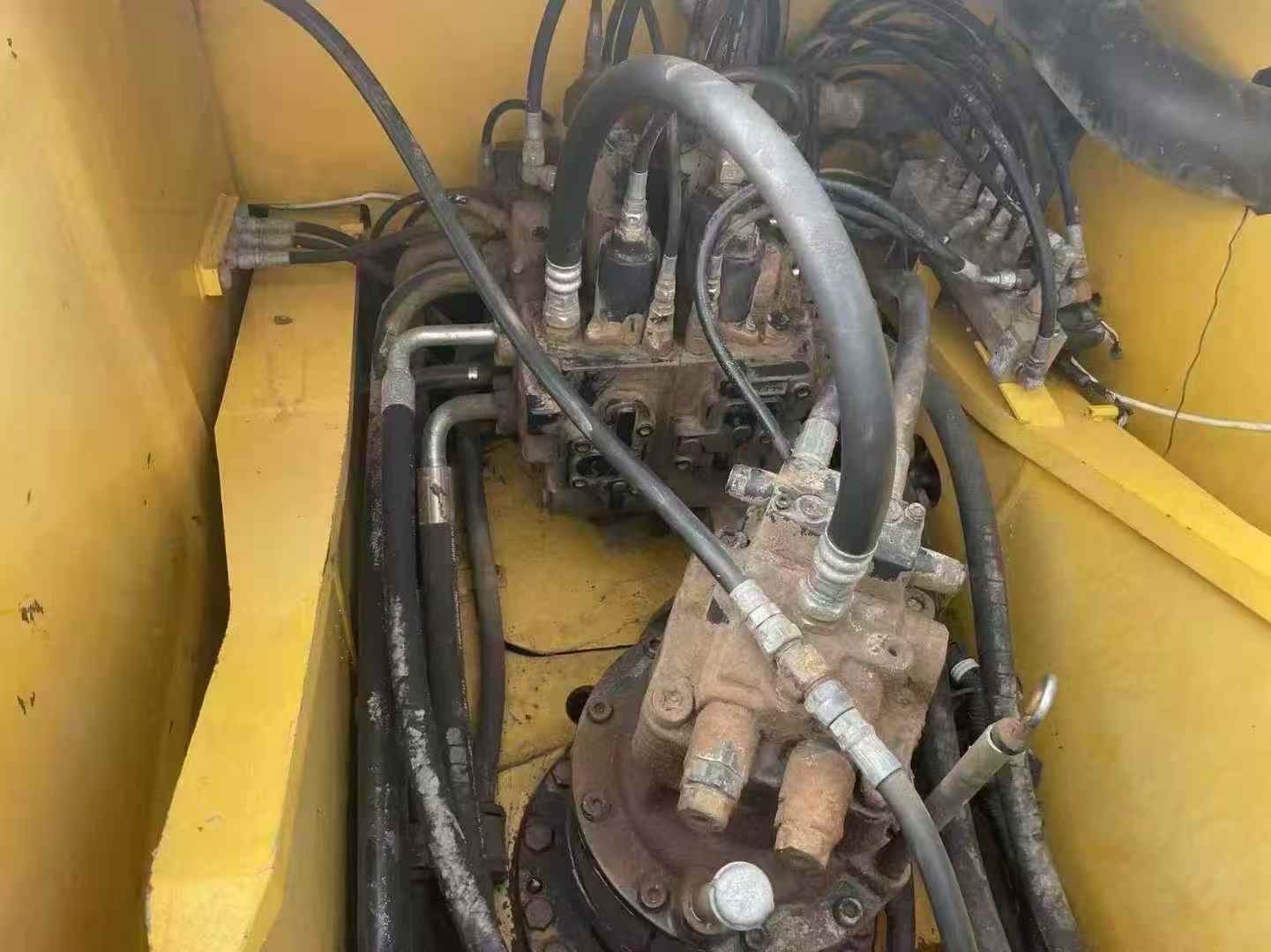 Used Kobelco SK210 Excavator 2011 Model / 5