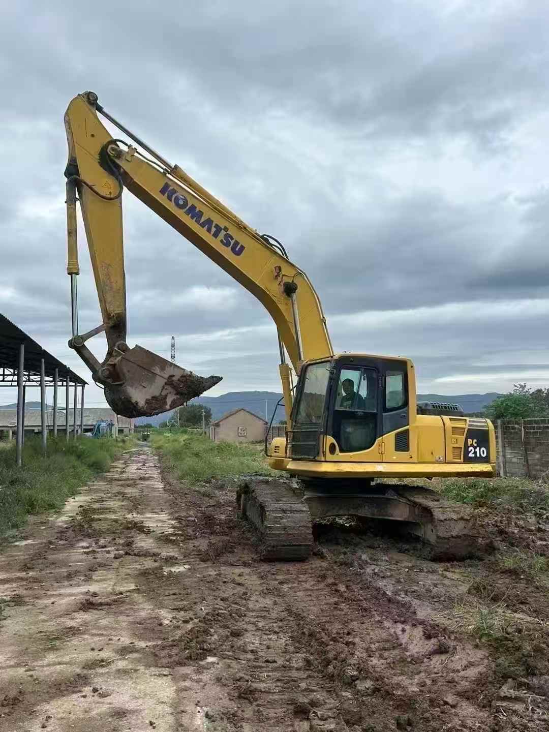 Used Komatsu PC210 Excavator 2013 Model