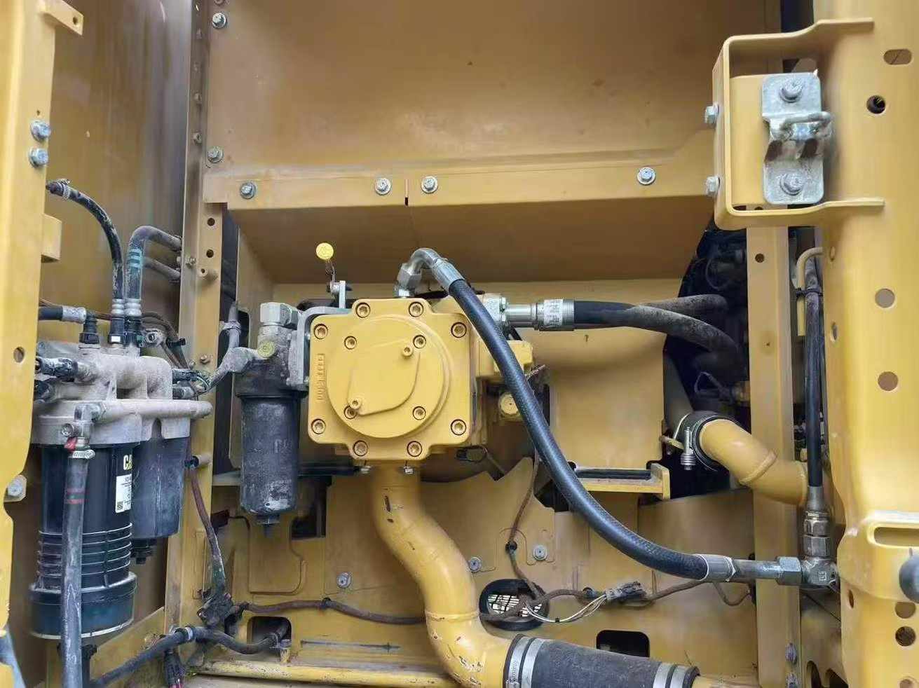 Used Caterpillar 323 Excavator 2020 Model / 9