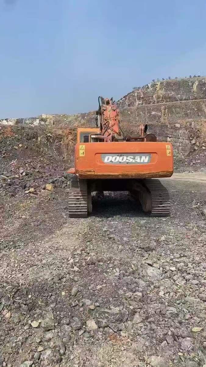 Used Doosan DX15 Excavator 2016 Model / 4