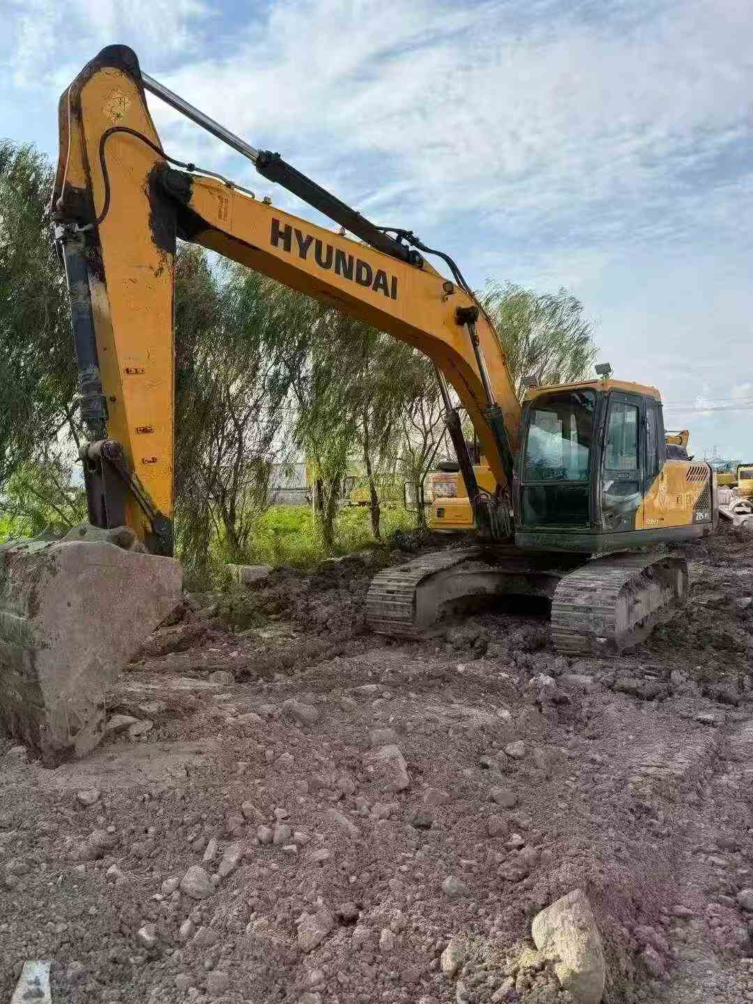 Used Hyundai R215VS Excavator 2021 Model / 2