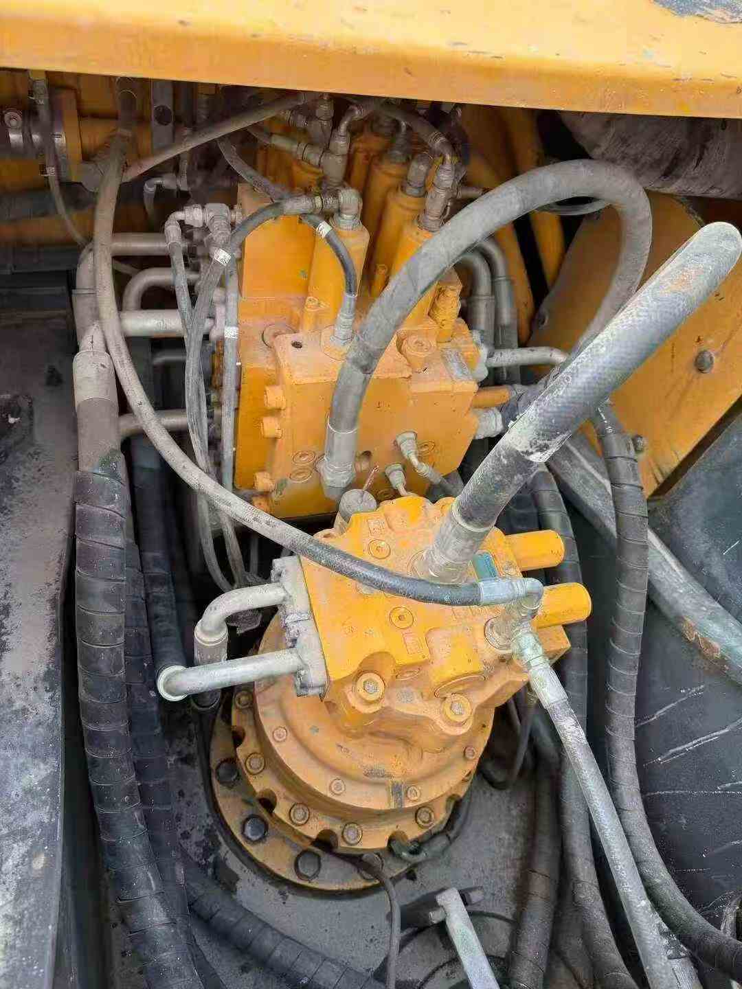 Used Hyundai R215VS Excavator 2021 Model / 6