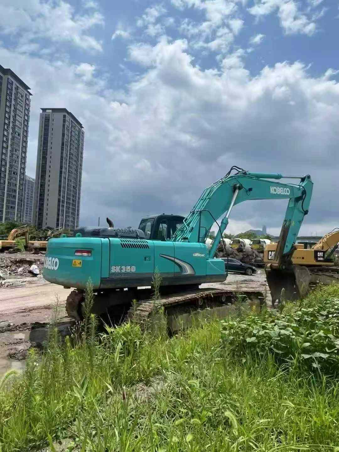 Used Kobelco SK350LC8 Excavator 2016 Model / 2