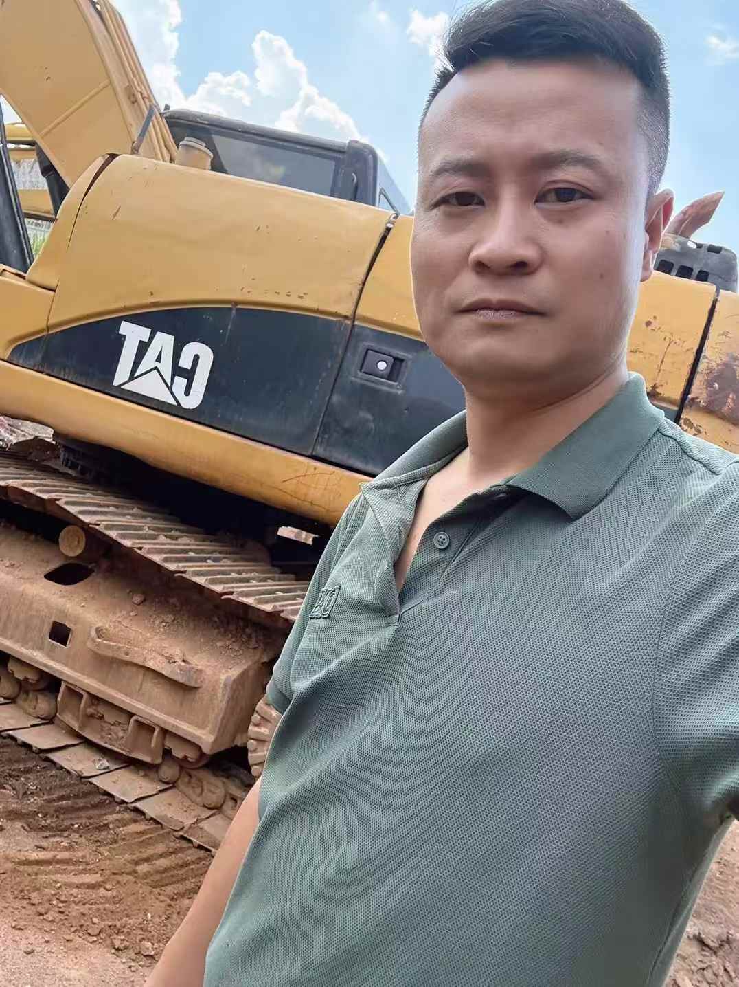 Used Caterpillar CT20 Excavator 2012 Model