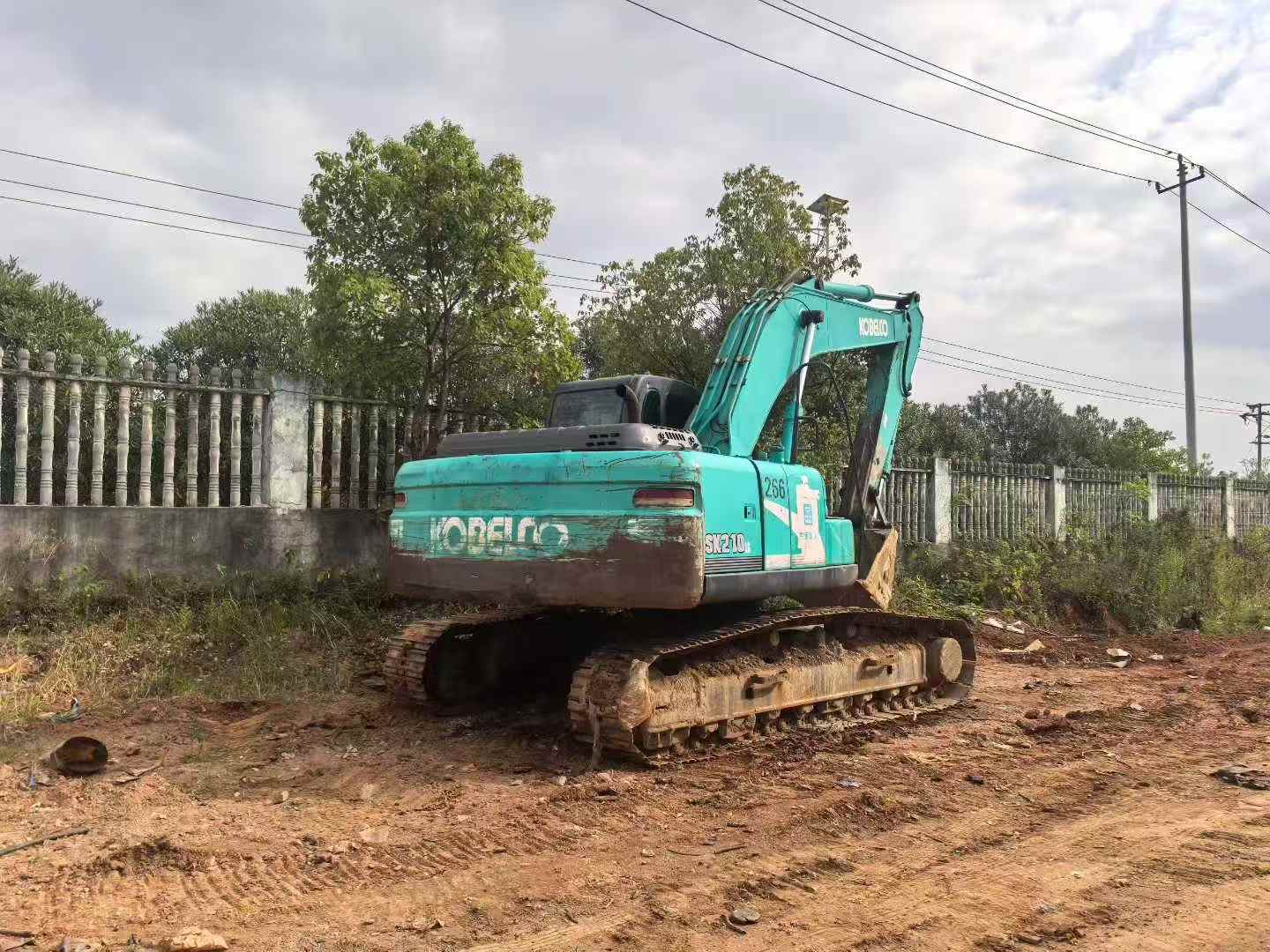 Used Kobelco SK210 Excavator 2016 Model / 2