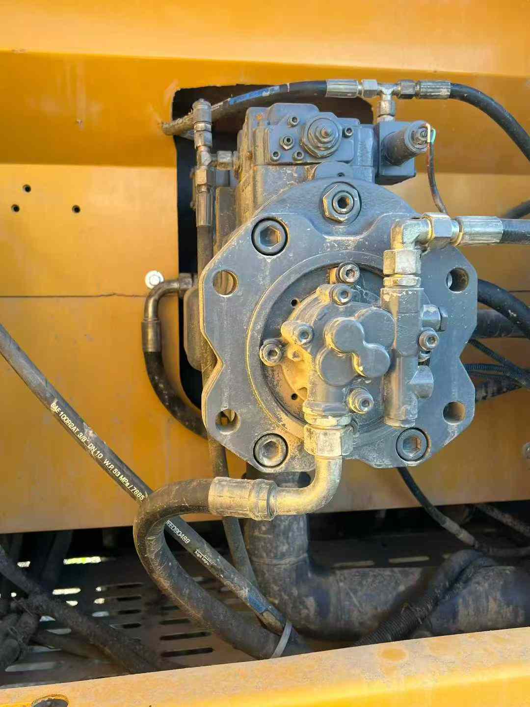 Used XCMG XE370 Excavator 2021 Model / 4