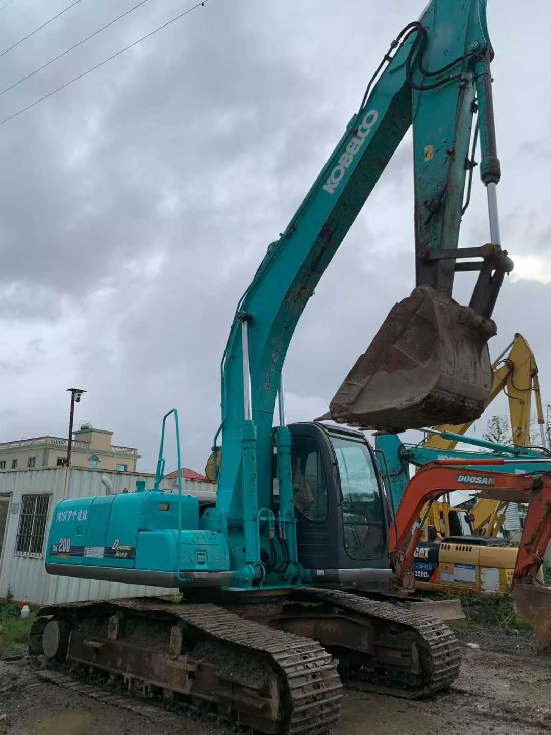 Used Kobelco SK200-10 Excavator 2016 Model / 2