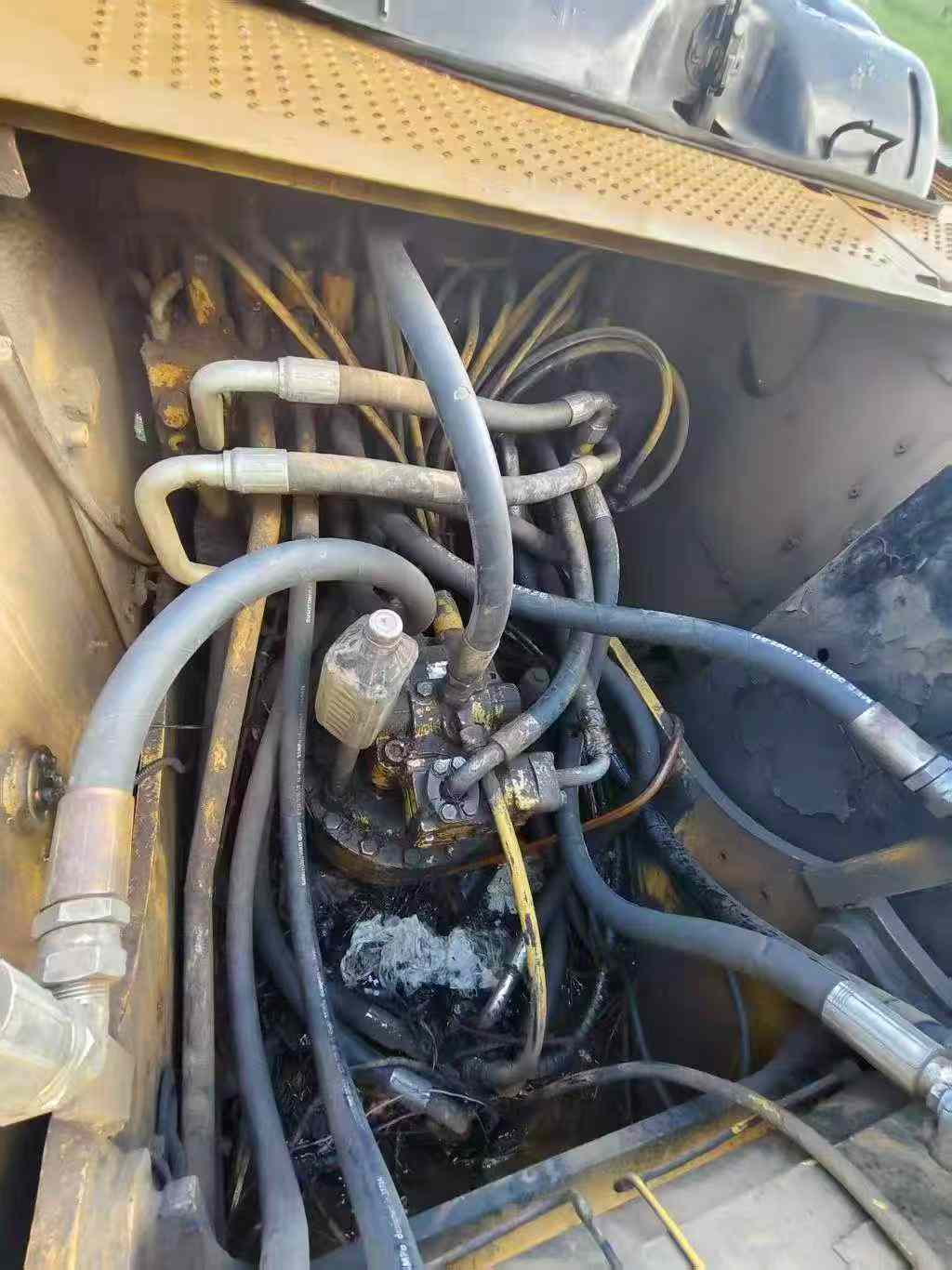 Used Caterpillar 320D Excavator 2008 Model / 4