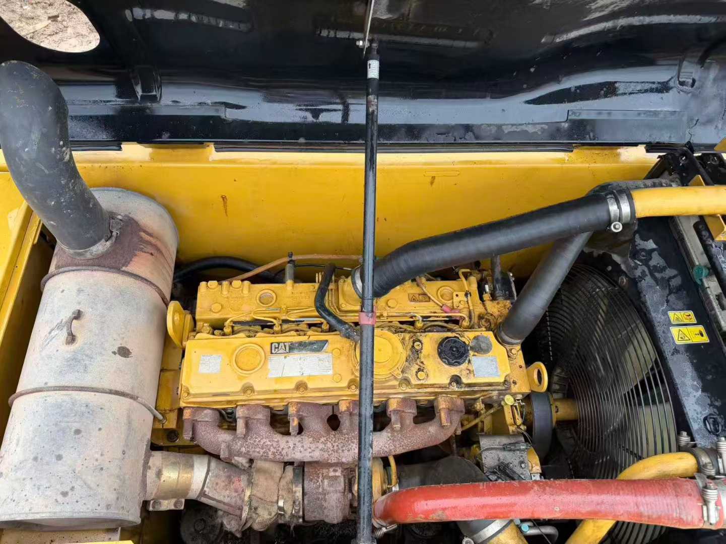 Used Caterpillar 320D Excavator 2014 Model / 8