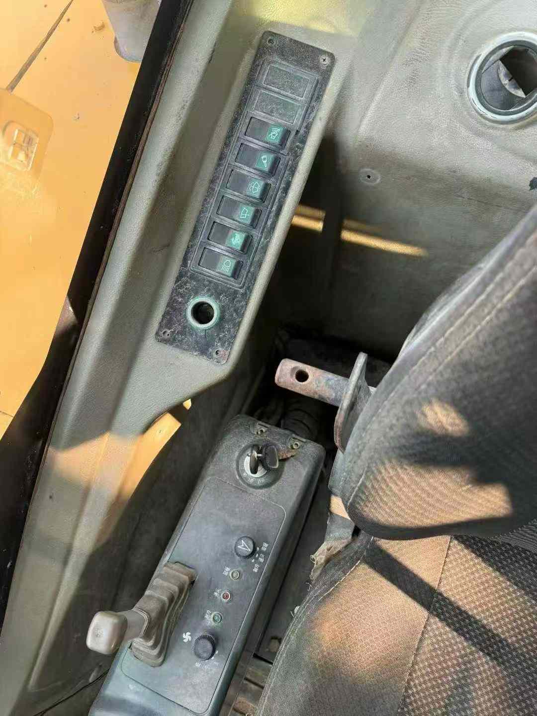 Used XCMG XE60 Excavator 2016 Model / 5