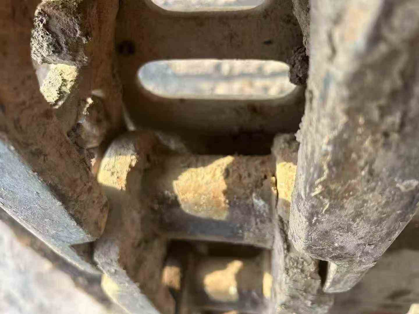 Used Hyundai R215-7 Excavator 2011 Model / 8