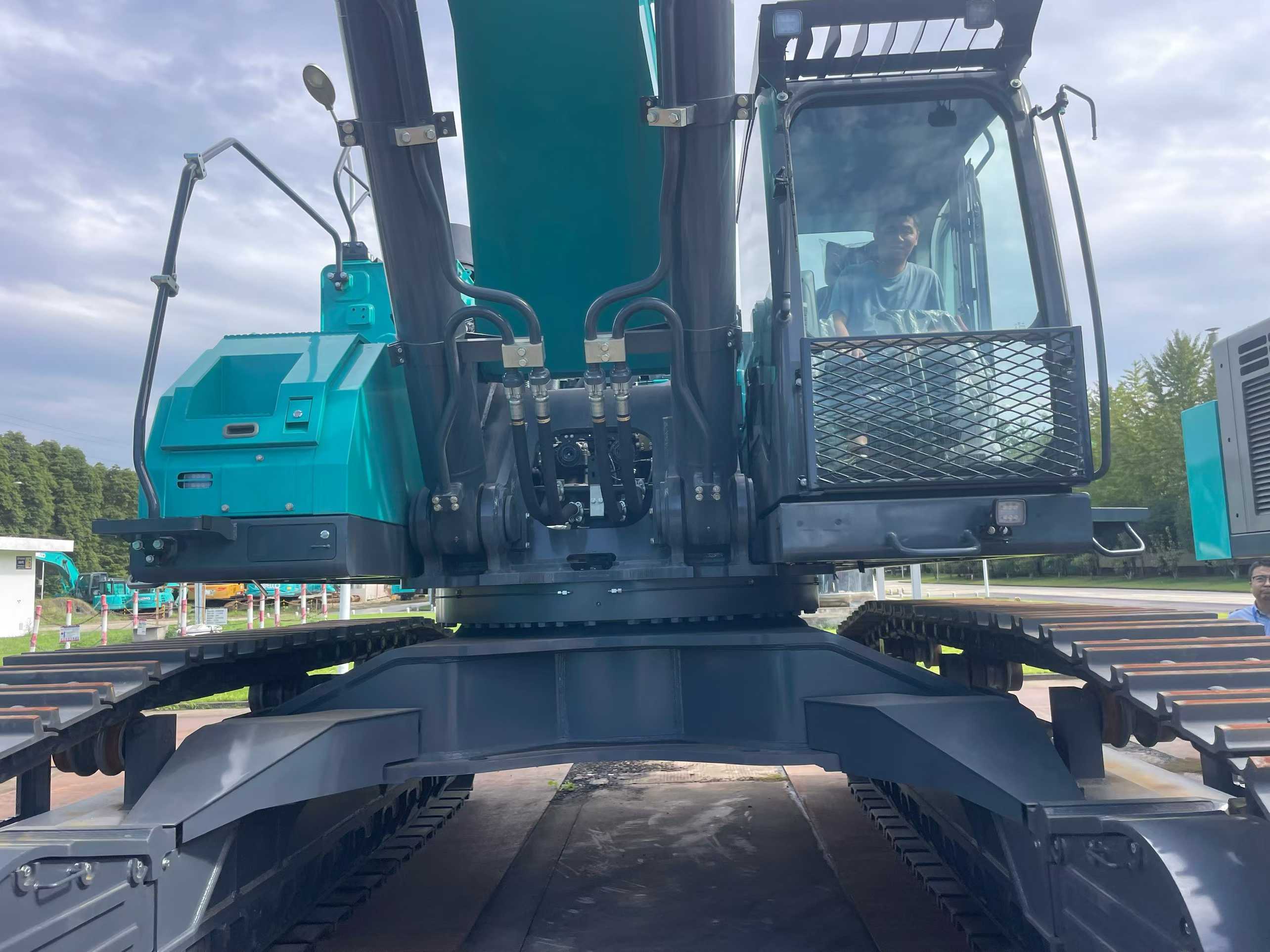 Used Kobelco SK850 Excavator 2016 Model / 9