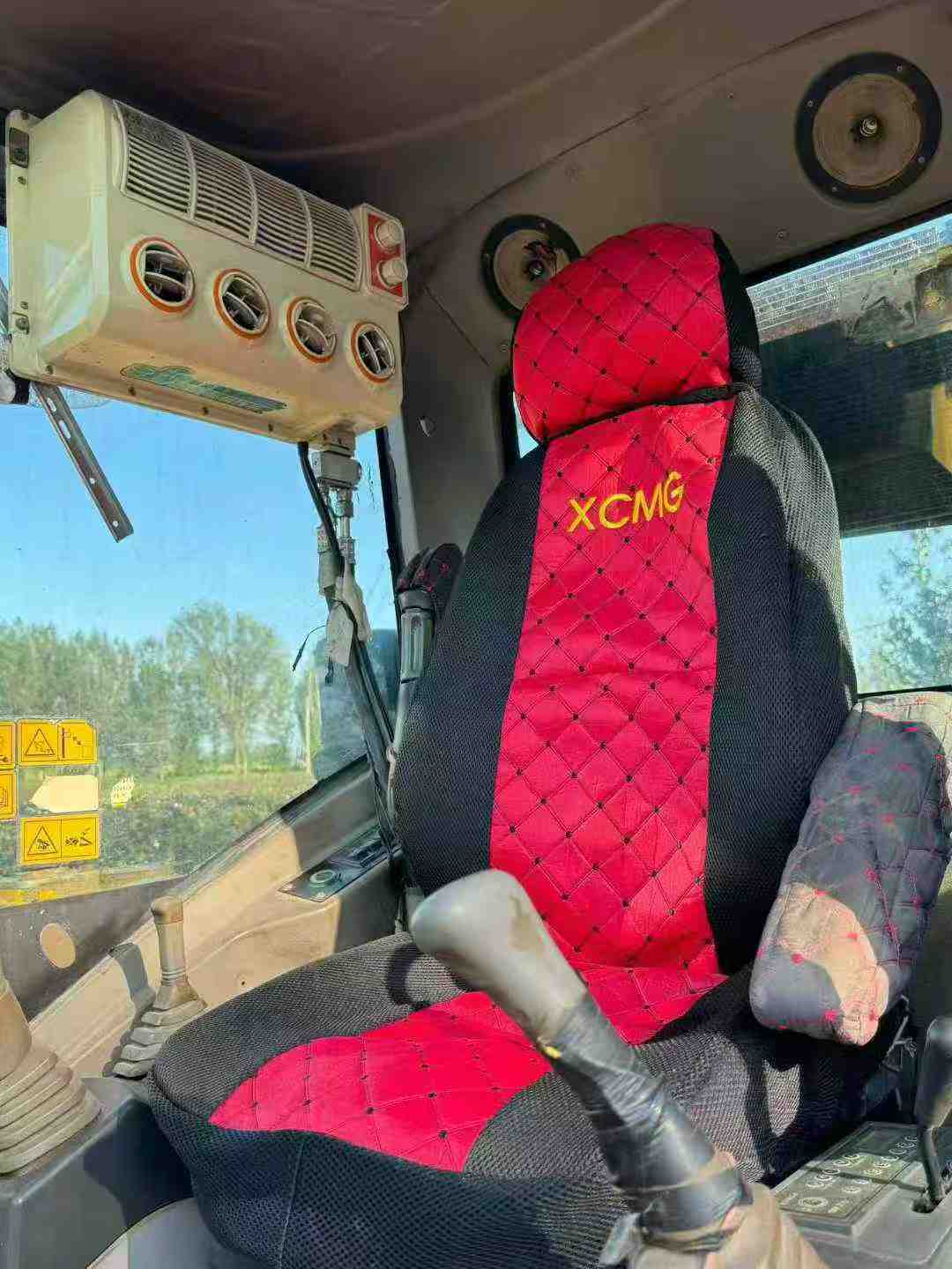 Used XCMG XE60 Excavator 2016 Model / 4