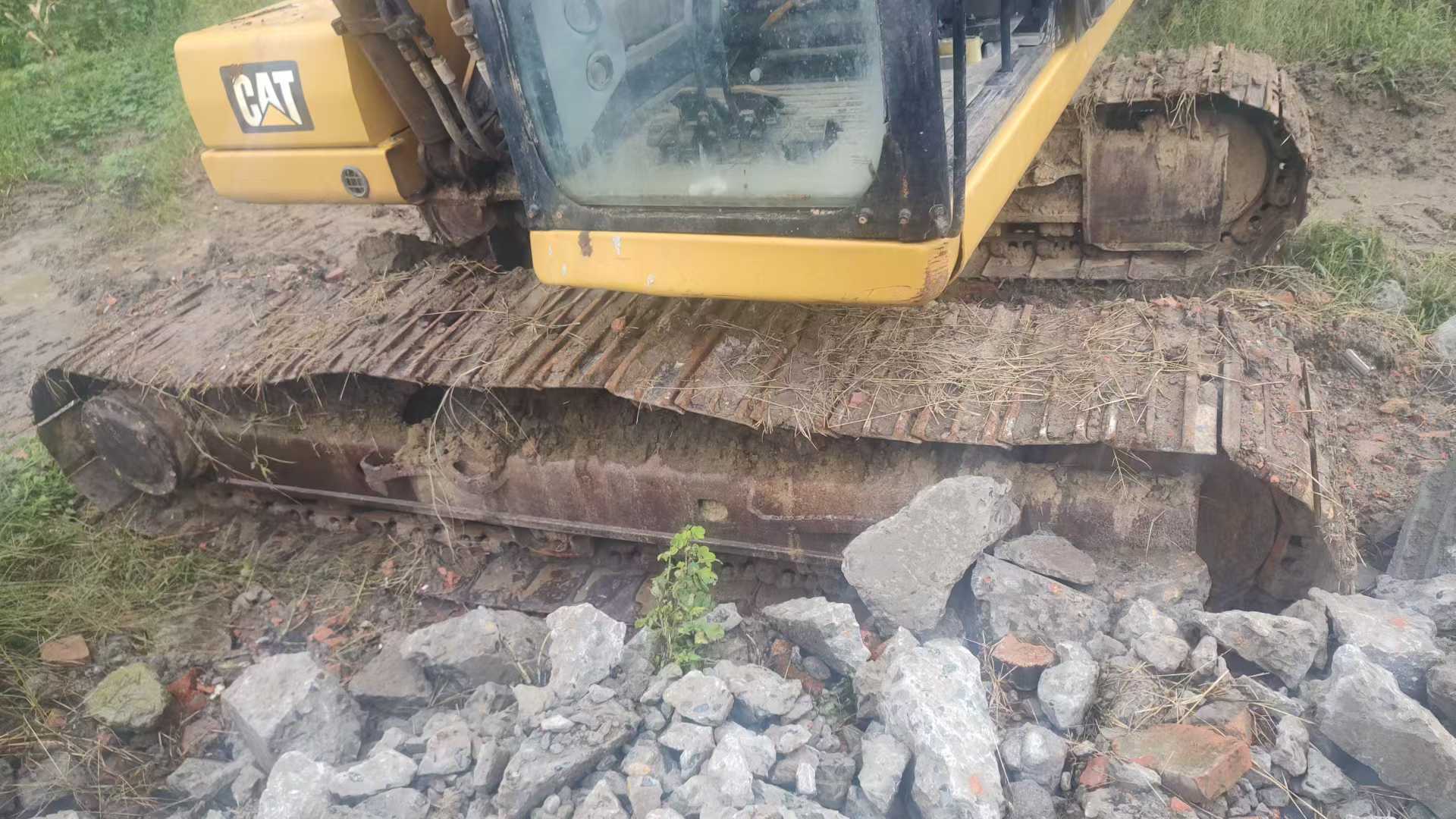 Used Caterpillar 320GC Excavator 2019 Model / 8