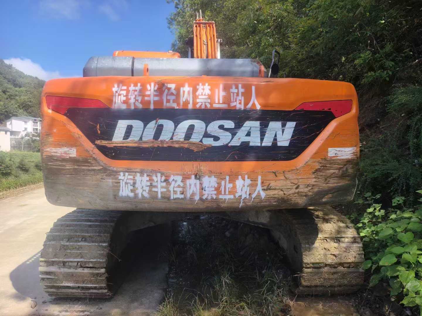 Used Doosan DH220 Excavator 2015 Model / 8