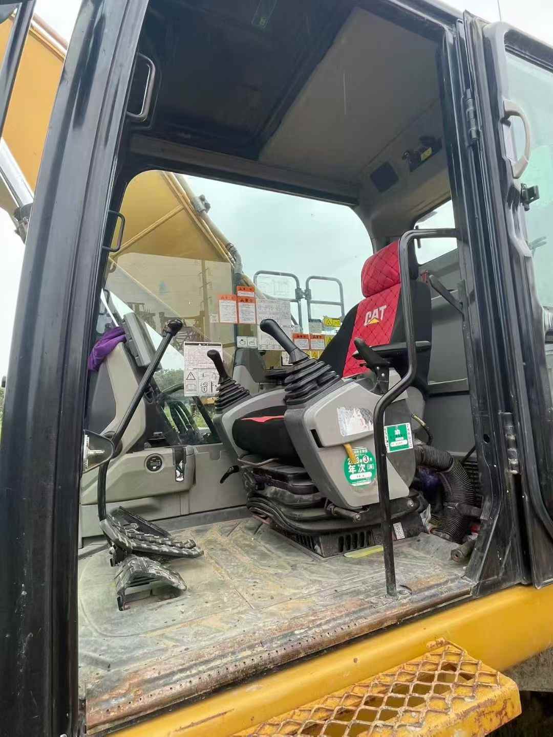 Used Caterpillar 320E Excavator 2016 Model / 4