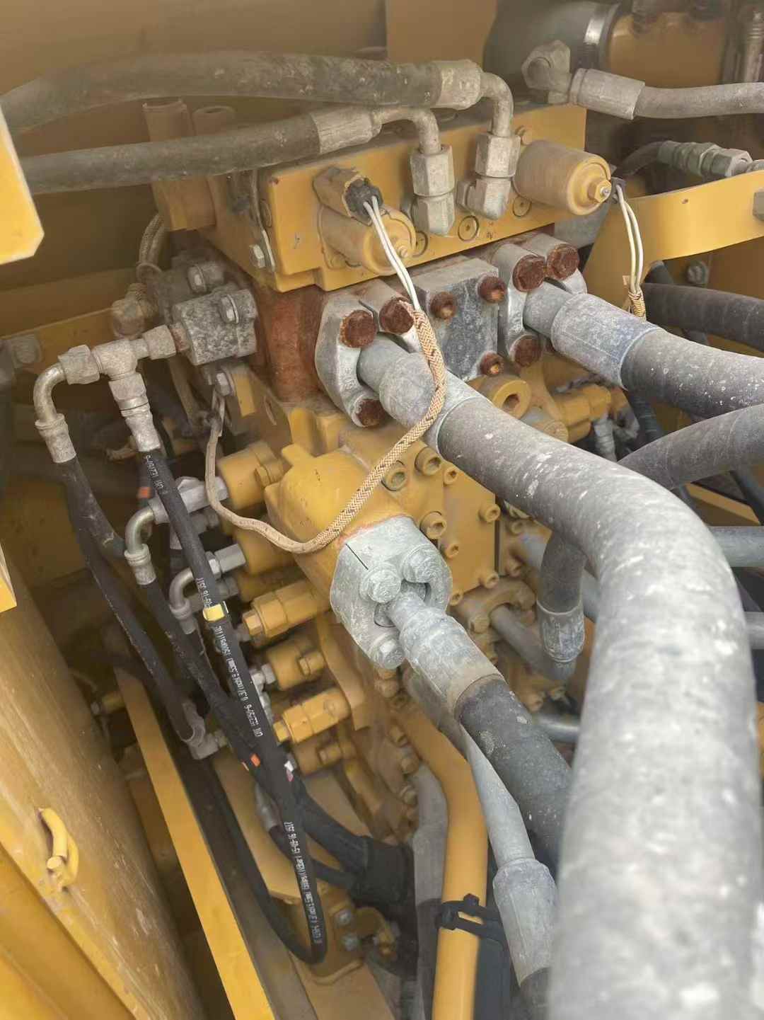 Used Caterpillar 320E Excavator 2016 Model / 7