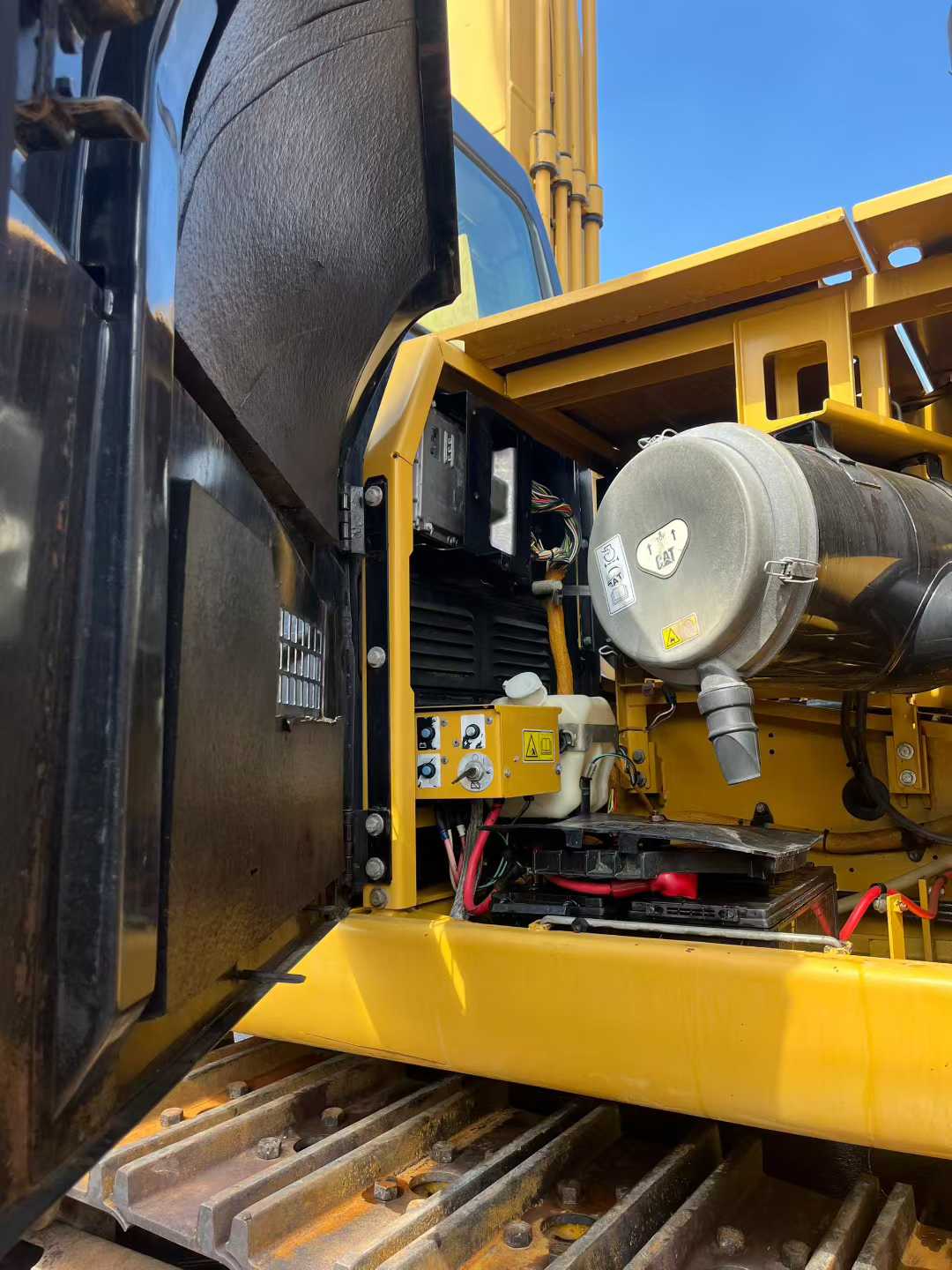 Used Caterpillar 336DL Excavator 2016 Model / 8