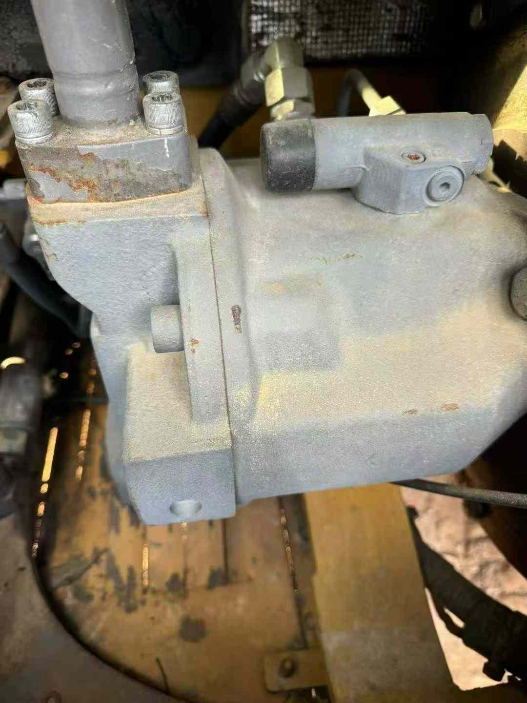 Used XCMG XE60 Excavator 2016 Model / 8