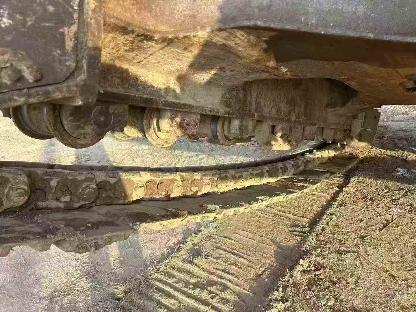 Used Hyundai R215-7 Excavator 2011 Model / 7