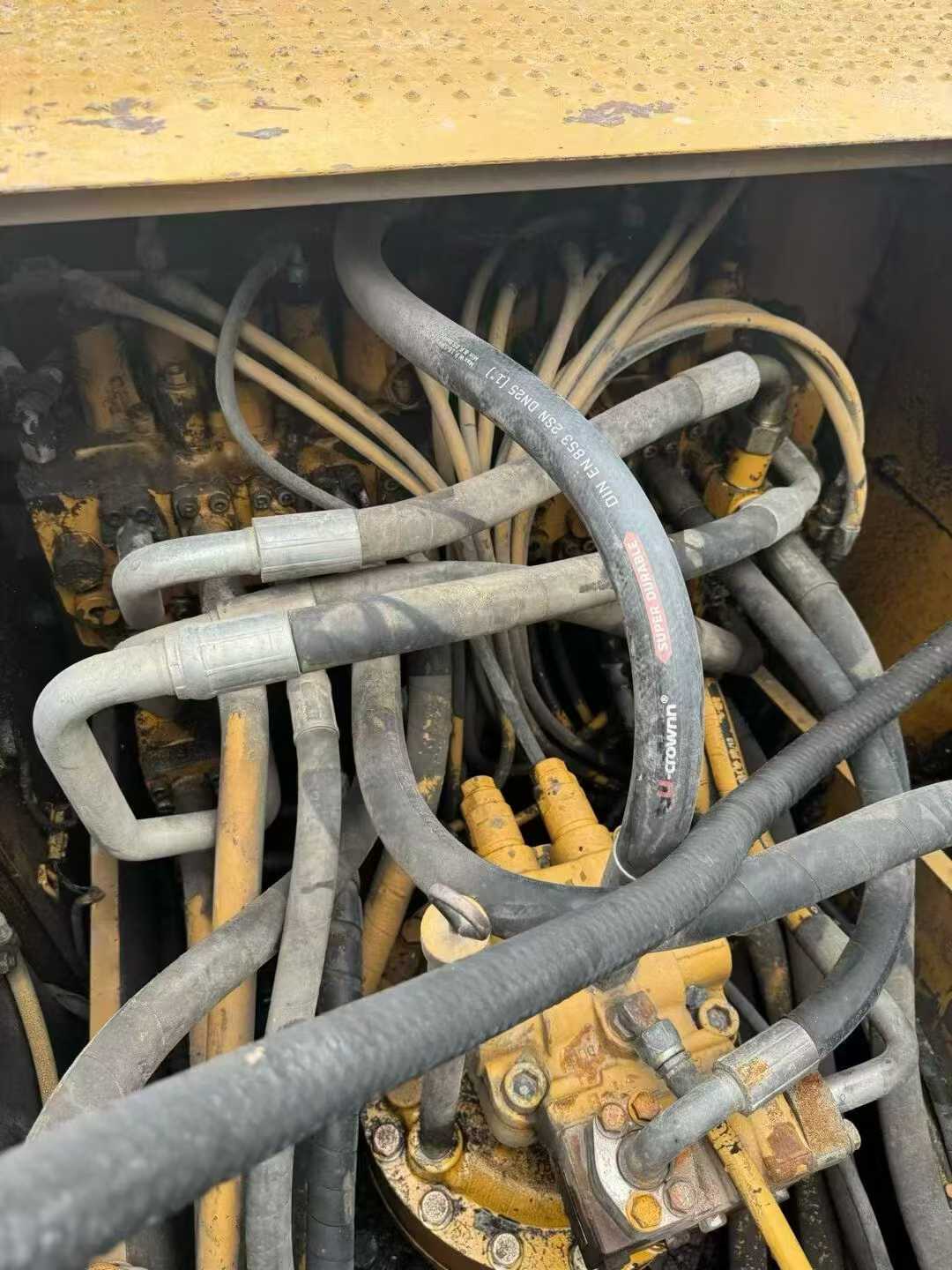 Used Caterpillar 320D Excavator 2016 Model / 8