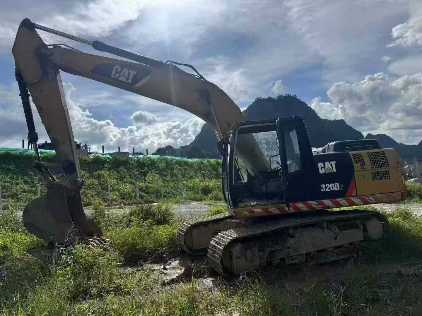 Used Caterpillar 320D Excavator 2016 Model / 2