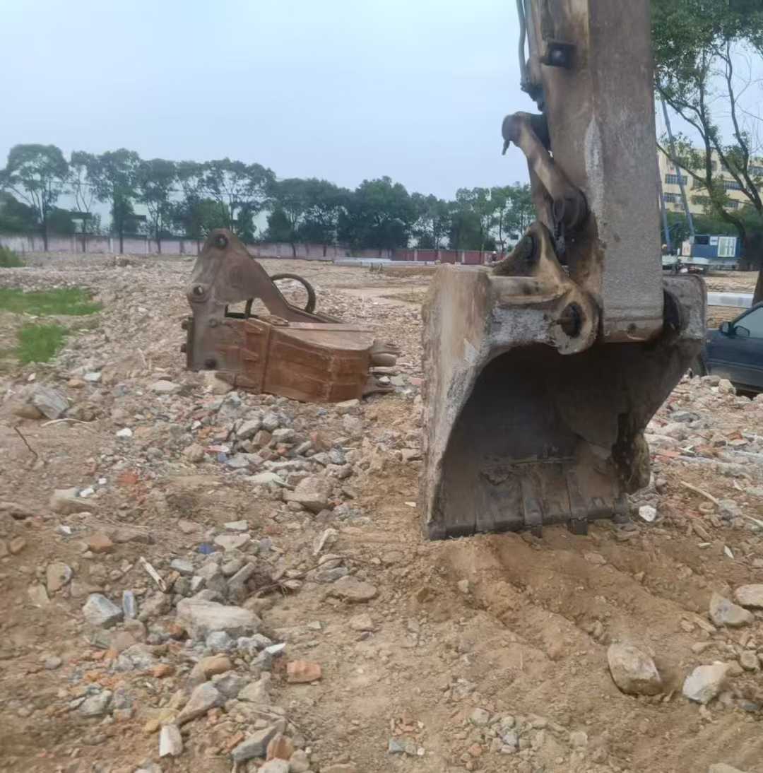 Used XCMG LW200 Excavator 2018 Model / 8