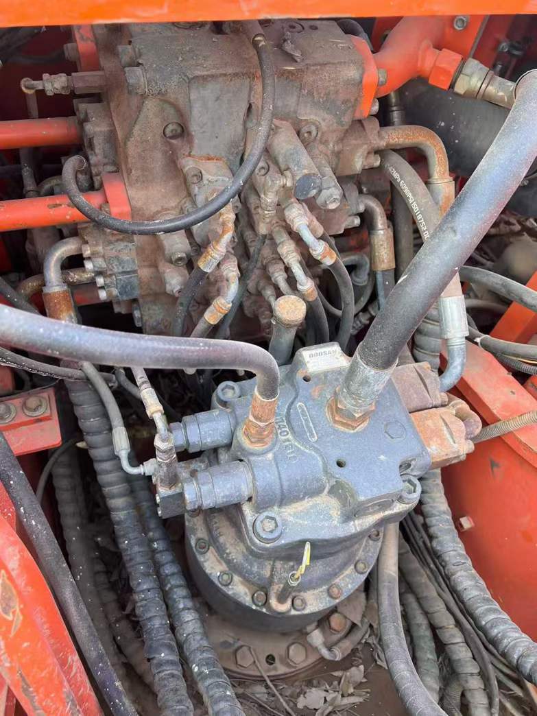 Used Doosan S225 Excavator 2015 Model / 6