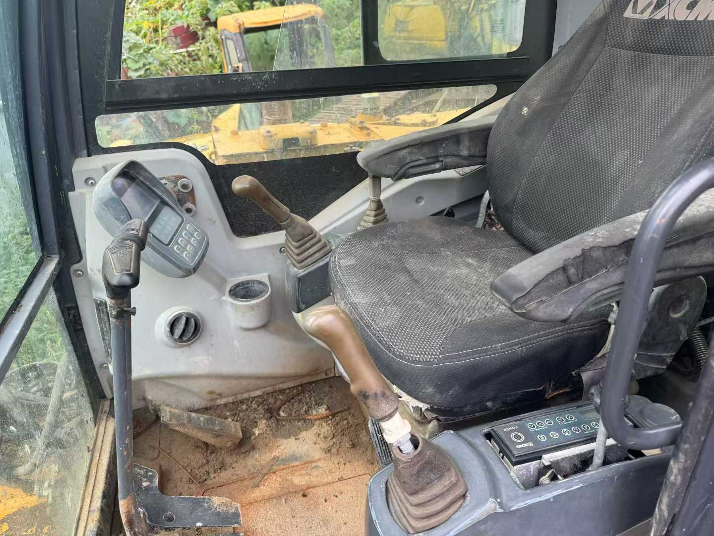 Used XCMG XE60 Excavator 2016 Model / 9