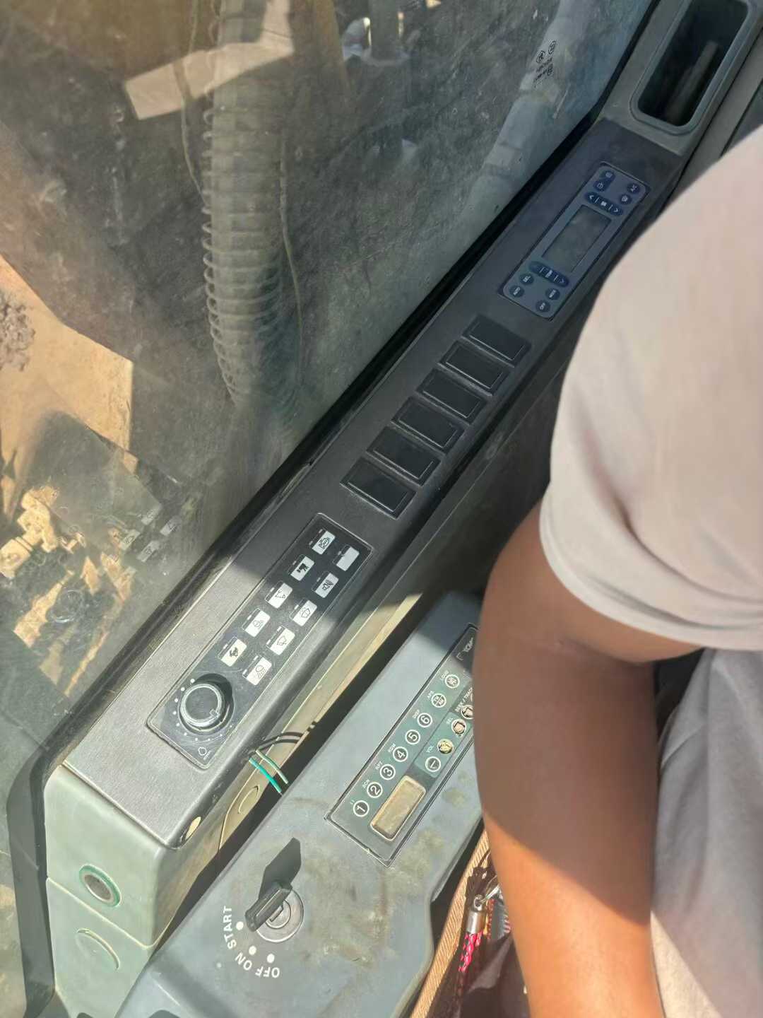 Used XCMG LW200 Excavator 2018 Model / 5