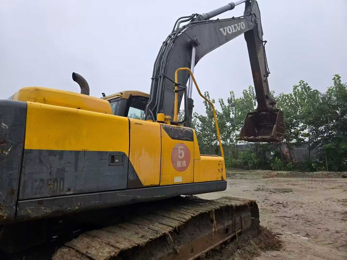 Used Volvo EC220D Excavator 2014 Model / 2