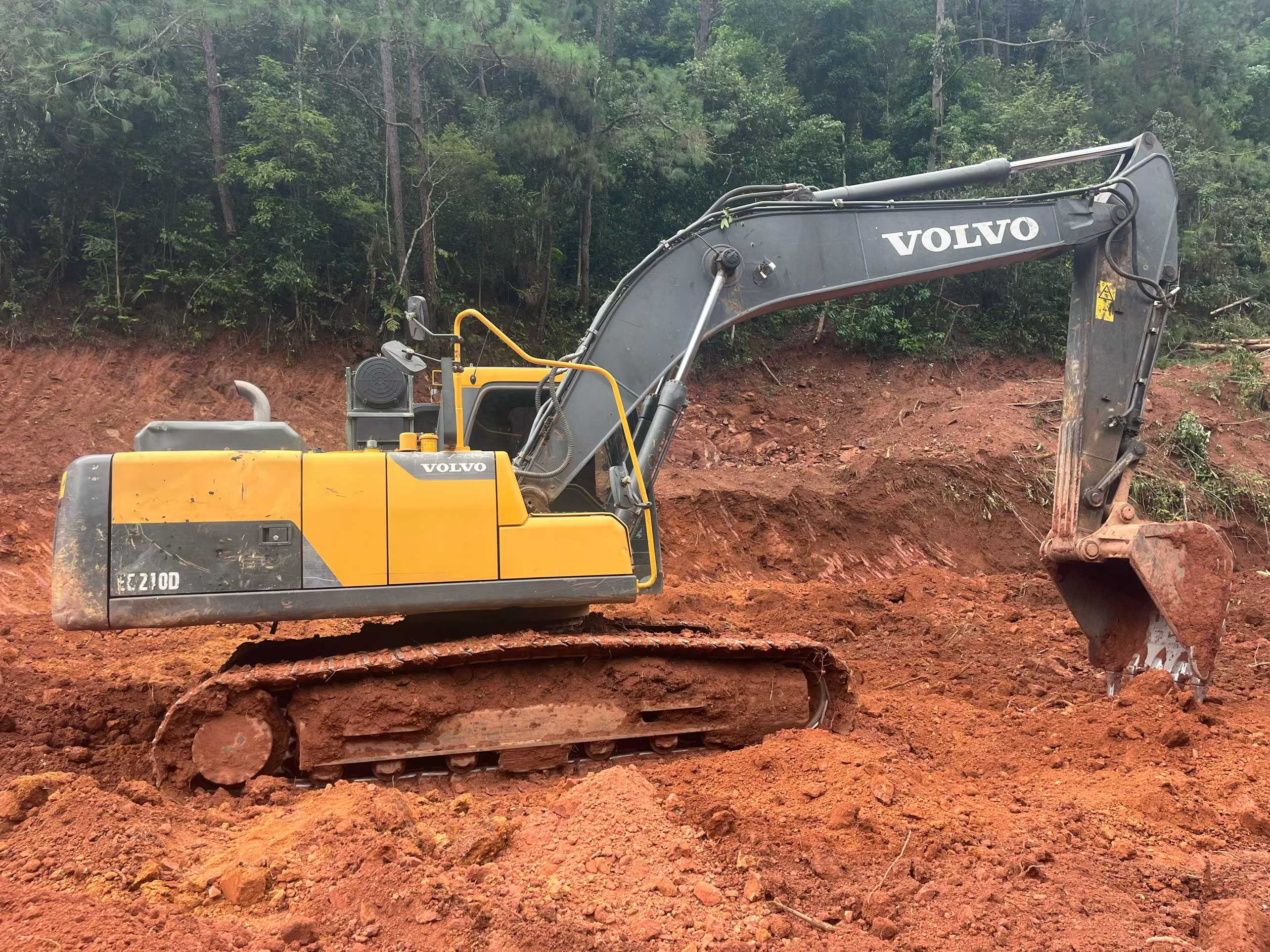 Used Volvo EW210C Excavator 2018 Model / 8