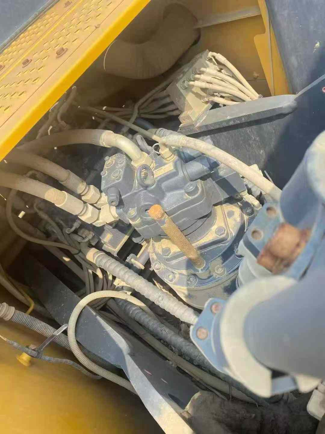 Used XCMG LW200 Excavator 2022 Model / 6