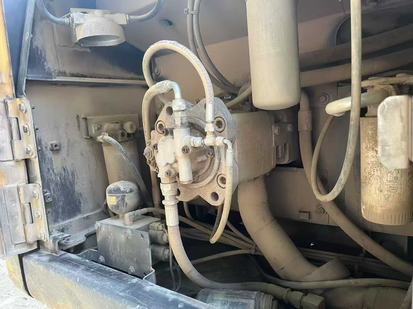 Used Volvo EW210C Excavator 2018 Model / 3