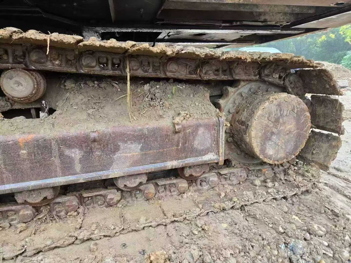 Used Volvo EC220D Excavator 2014 Model / 8