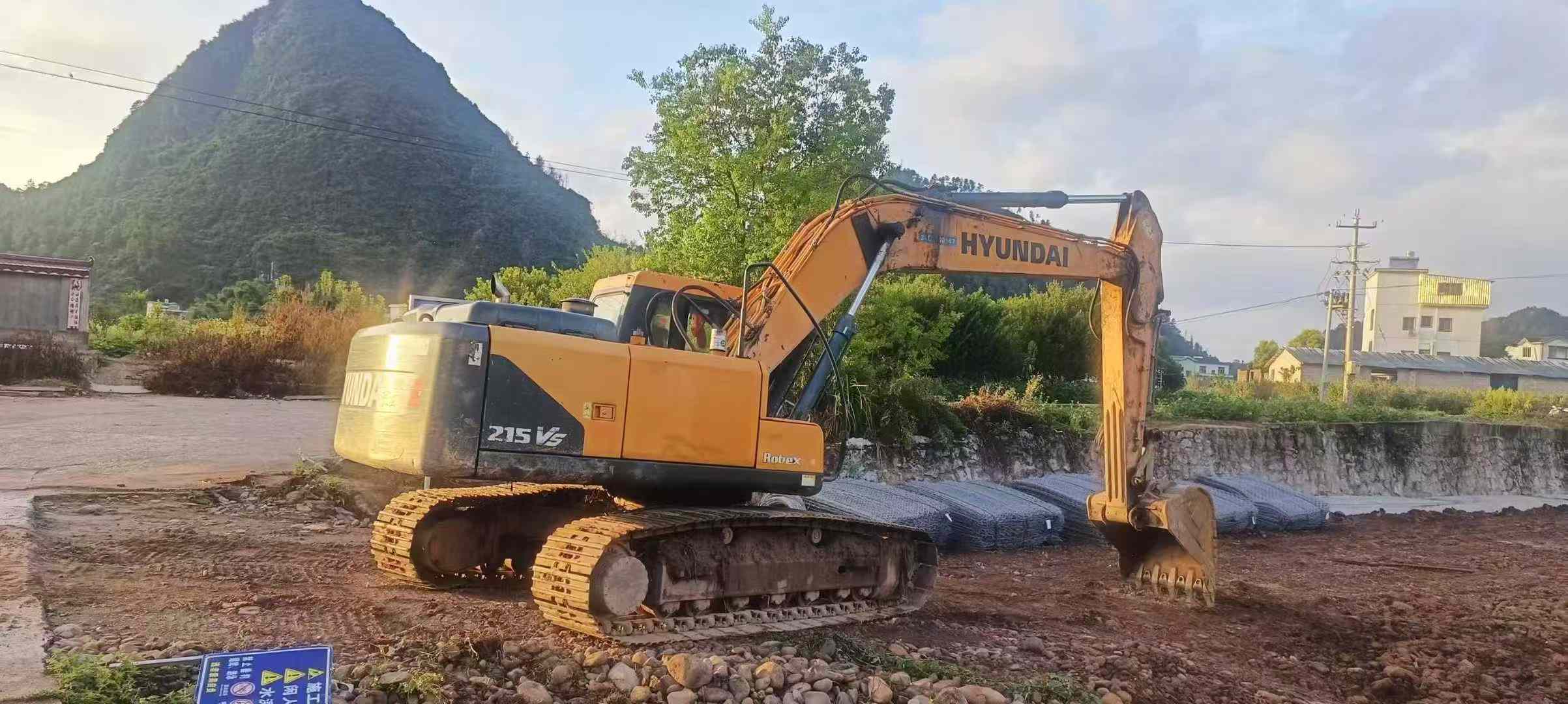 Used Hyundai R215VS Excavator 2018 Model