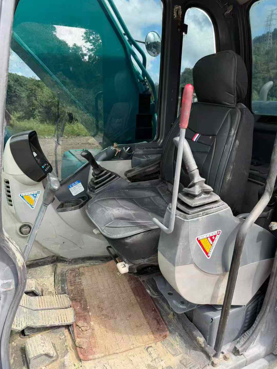 Used Kobelco SK200 Excavator 2016 Model / 9