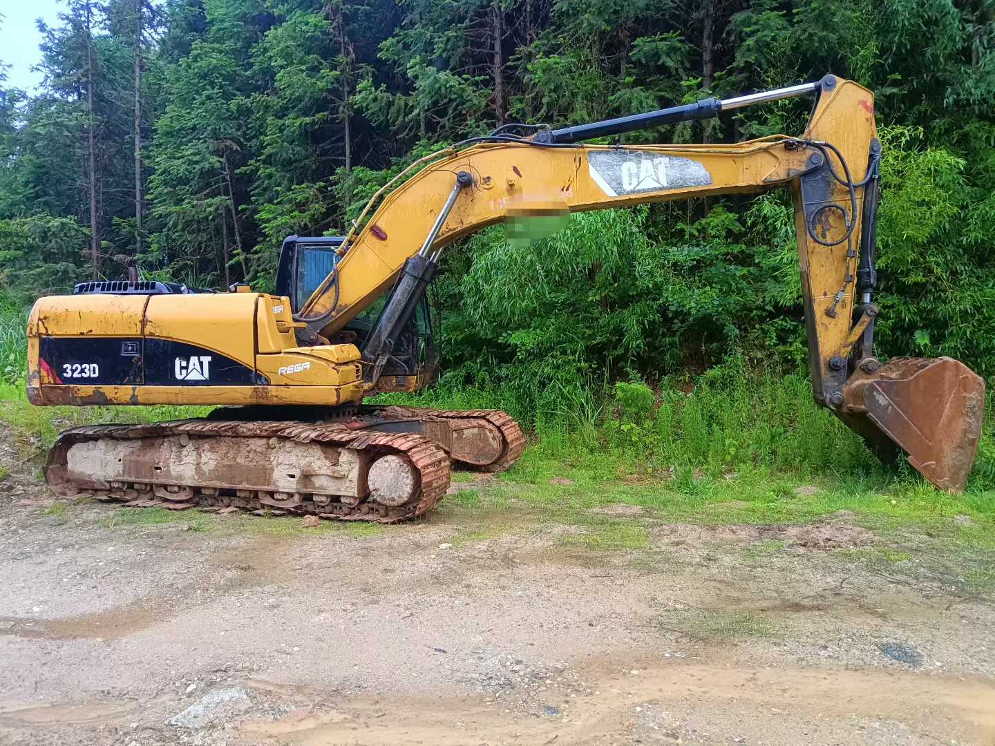 Used Caterpillar 323 Excavator 2016 Model / 8