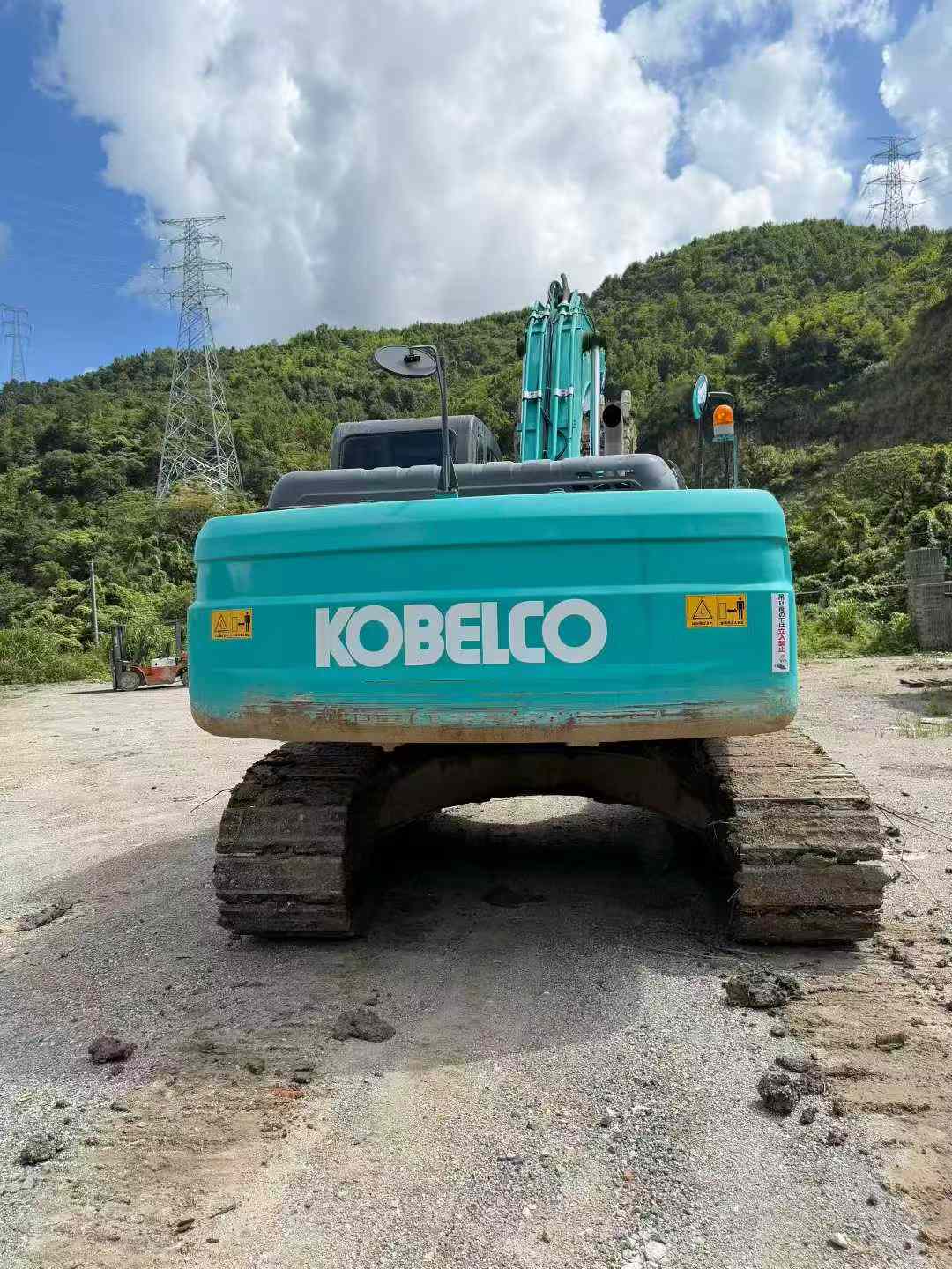 Used Kobelco SK200 Excavator 2016 Model / 2