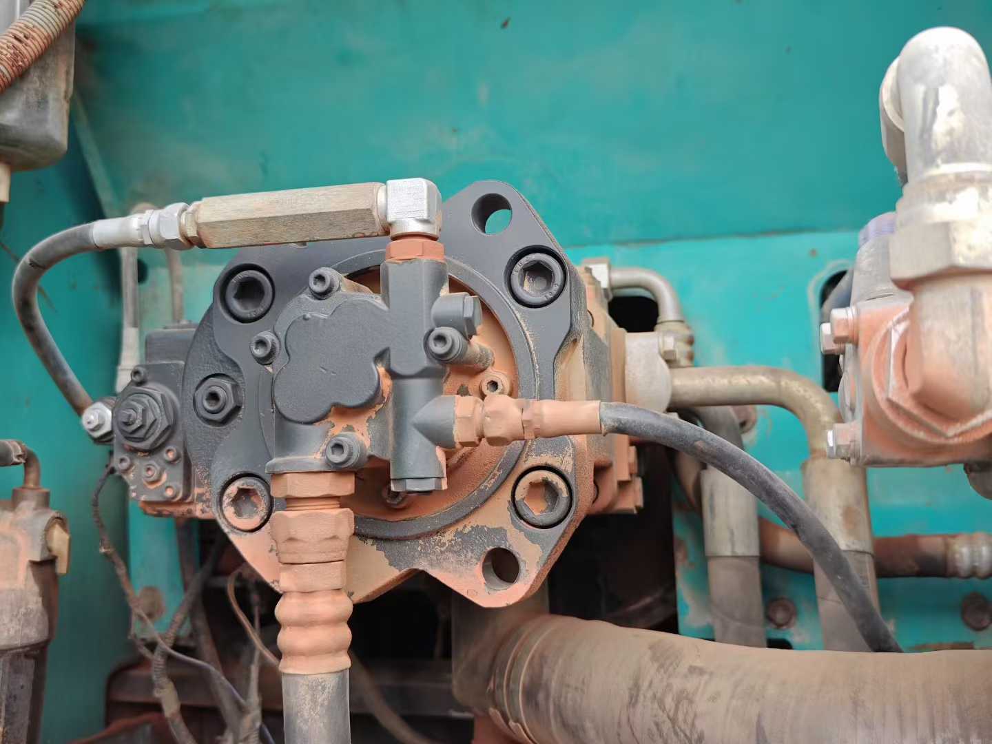 Used Kobelco SK210 Excavator 2016 Model / 8