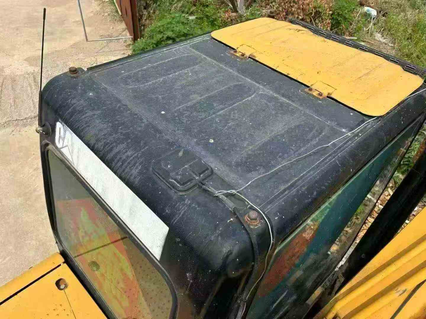 Used Caterpillar CT20 Excavator 2010 Model / 3