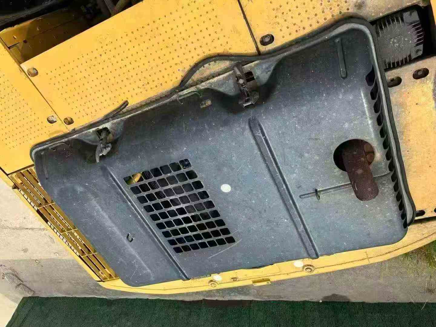 Used Caterpillar CT20 Excavator 2010 Model / 2