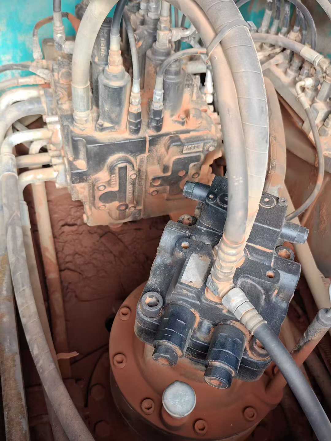 Used Kobelco SK210 Excavator 2016 Model / 6